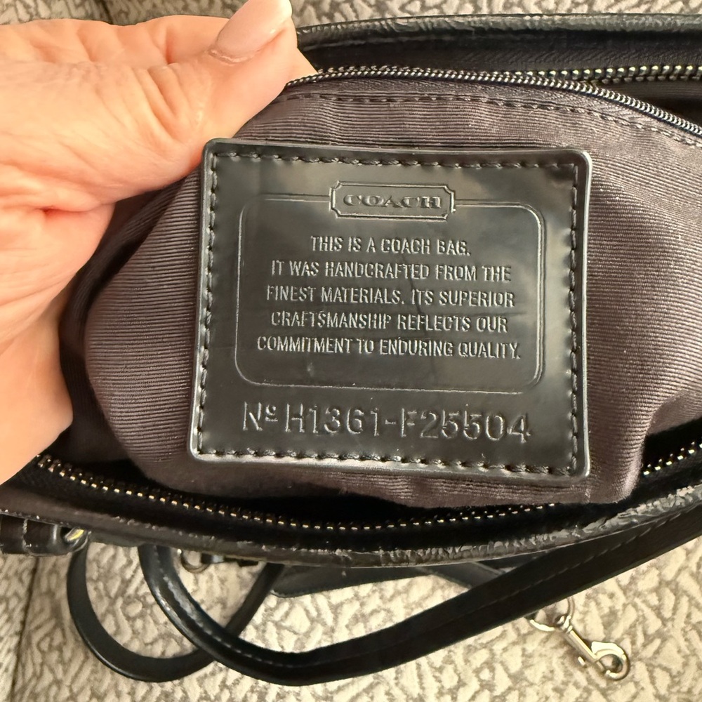 Coach Peyton Signature Pocket Toe Black and Gray - Picture 5 of 5